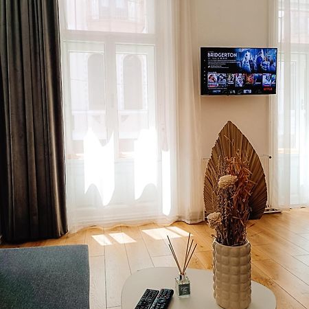 Fly Residence Arad Luaran gambar