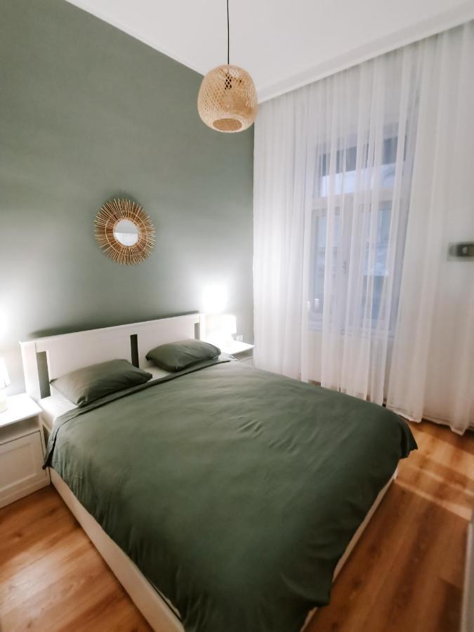 Fly Residence Arad Luaran gambar
