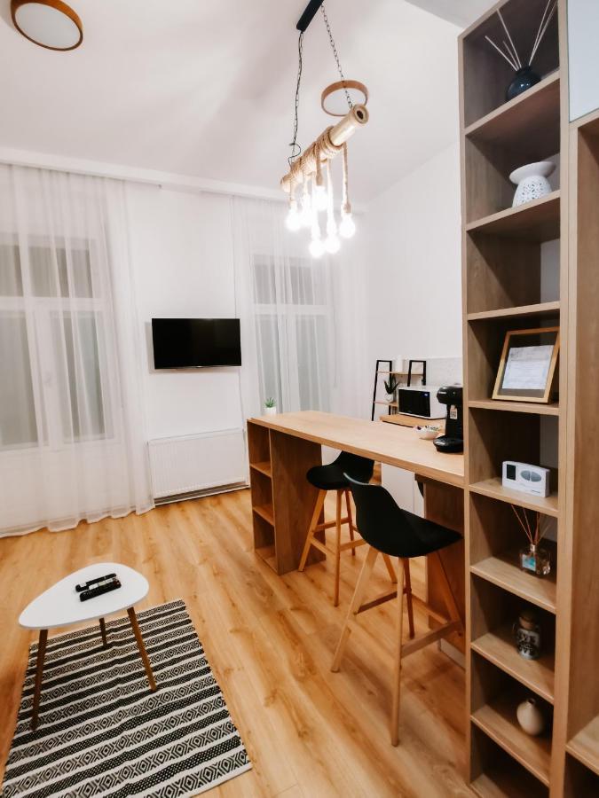 Fly Residence Arad Luaran gambar